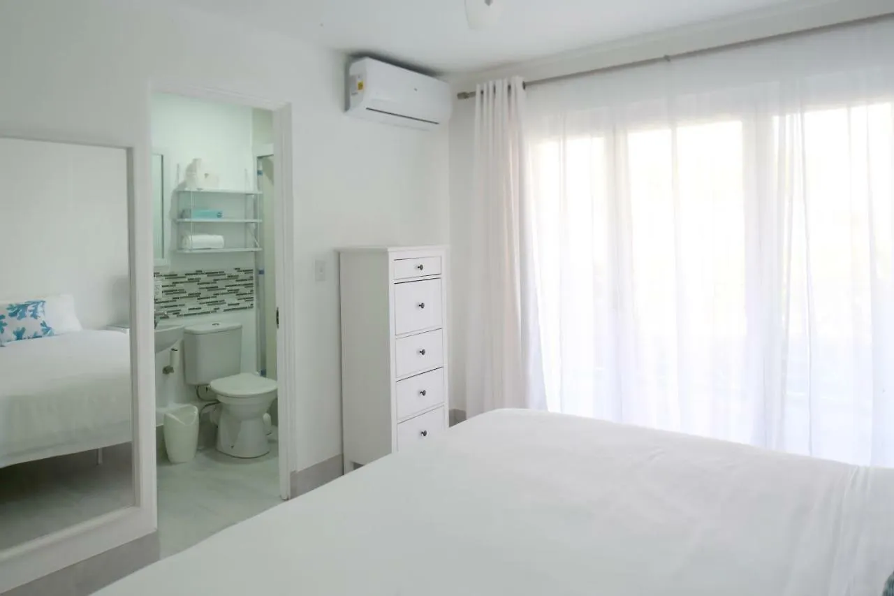 Apartment Sea Glass Villa - Spacious 3 Bed / 2 Bath Saint James