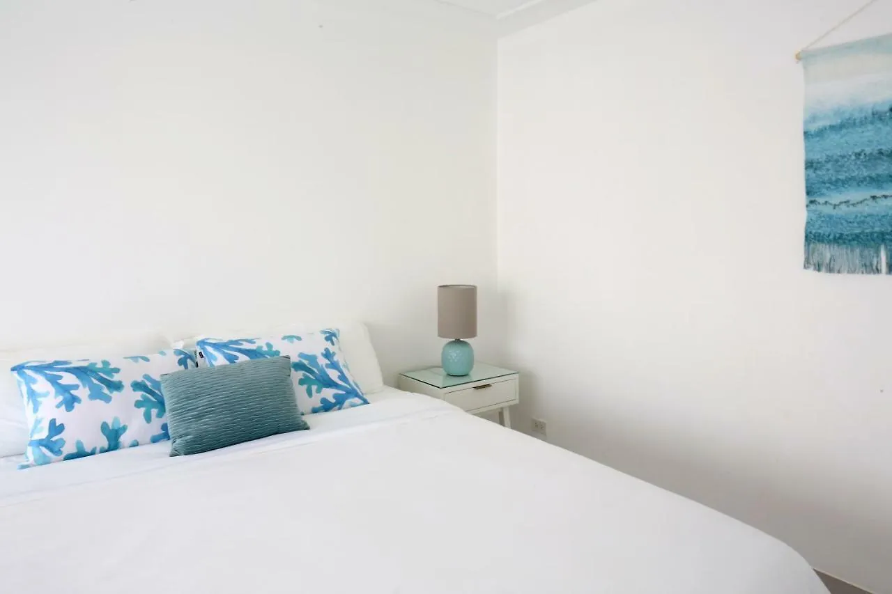 Sea Glass Villa - Spacious 3 Bed / 2 Bath Saint James Apartment
