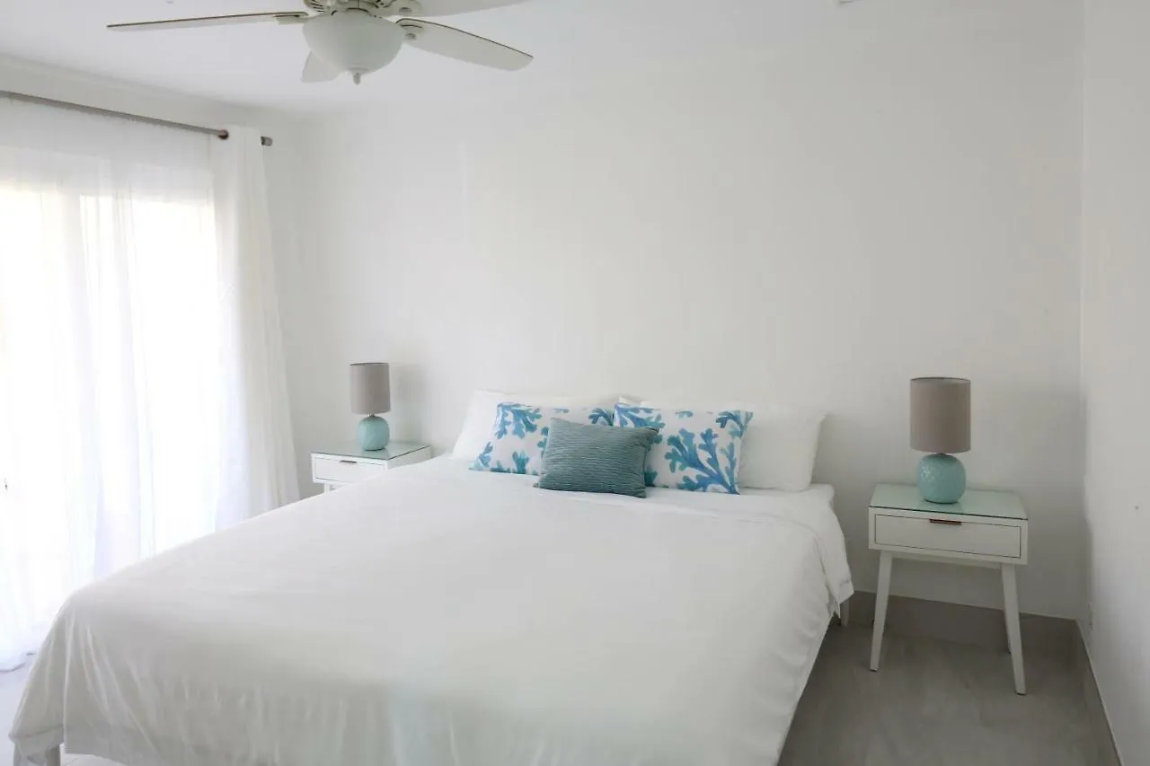 Sea Glass Villa - Spacious 3 Bed / 2 Bath Saint James 0*,  Barbados